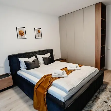Luxury Coresi *